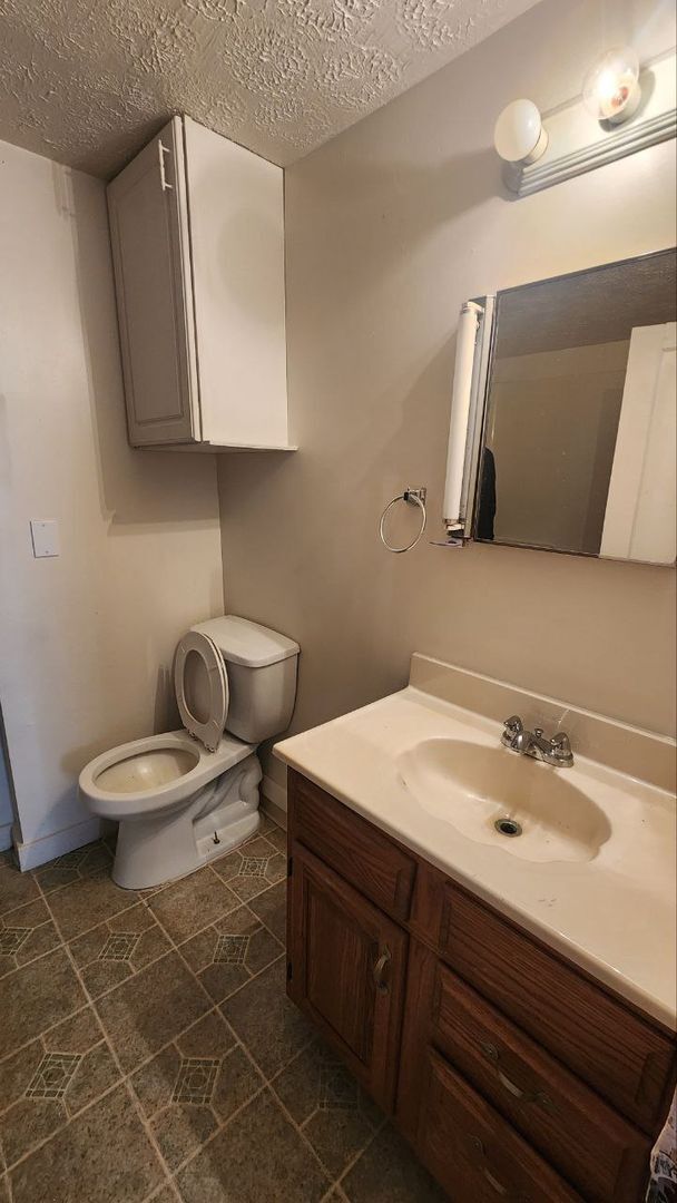 Photo - 3 bedroom 2 bathroom single family home | ...