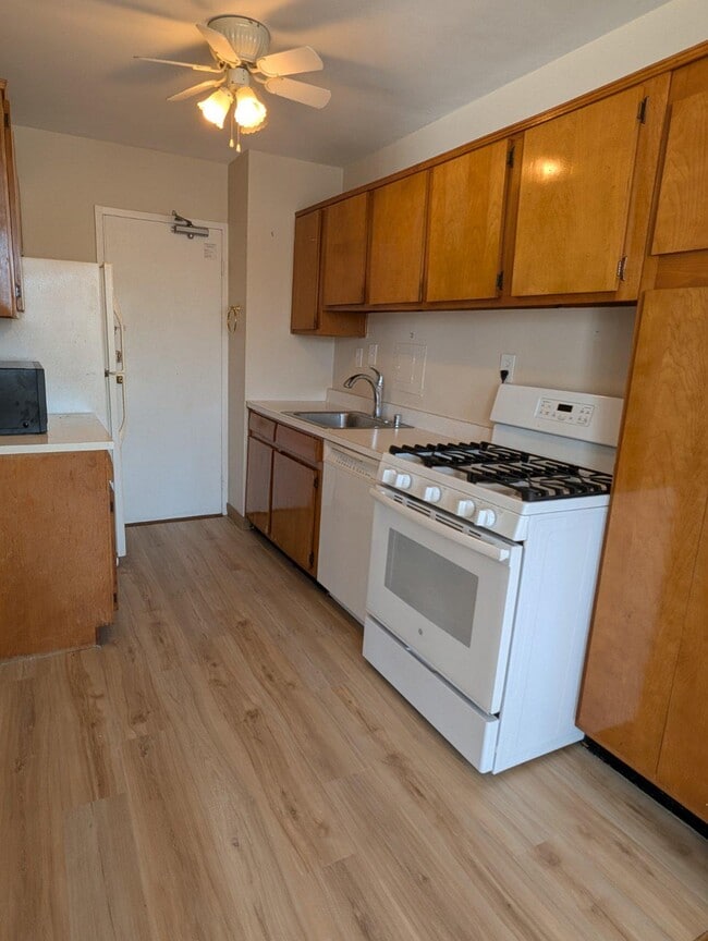 Photo - 6641 Wakefield Dr Unit 511