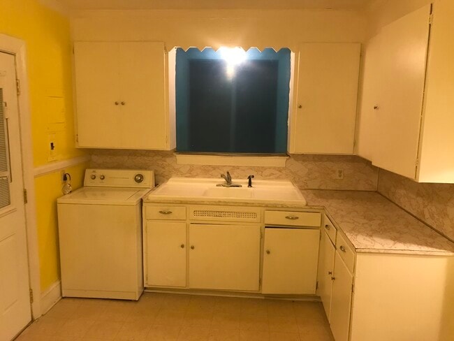 Photo - 1010 W Washington Ave