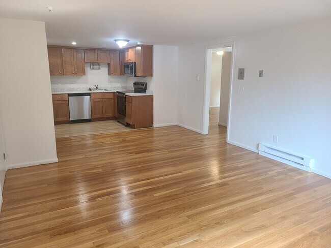 Photo - Azalea Court Apartments