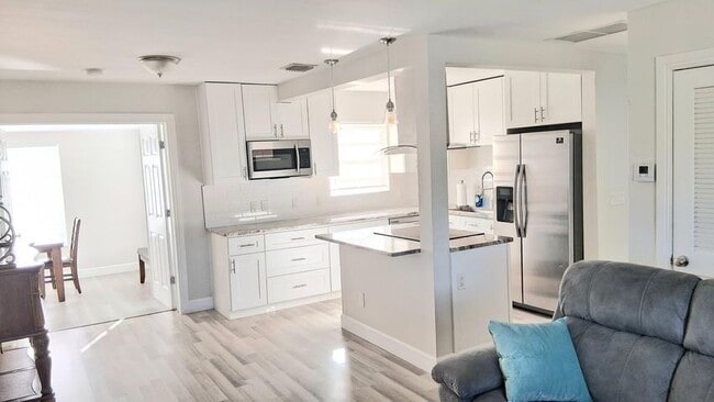 Photo - 534 NW 5th St