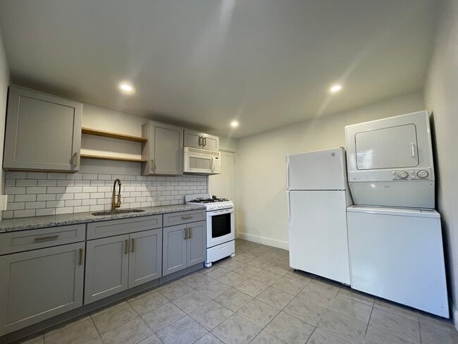 27 W James St Unit 2