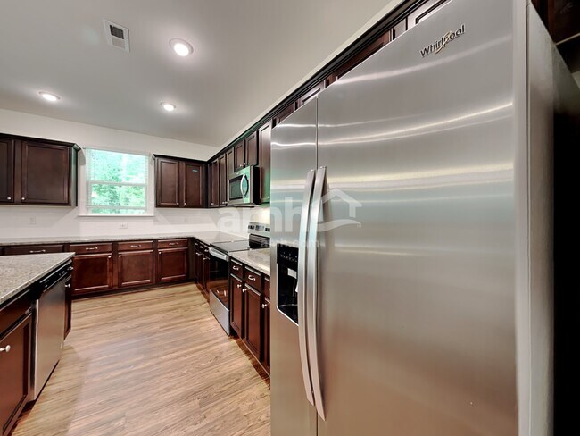 Photo - 208 Gregory Dr