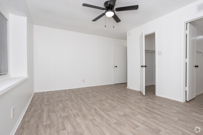1BR,1BA-777SFT