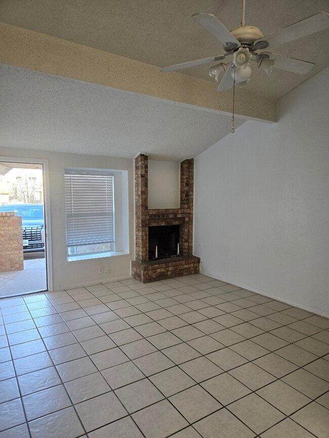 Photo - 684 White Cliffs Dr Unit Apartment A