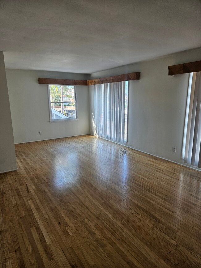 Photo - 1204 Bonnie Brae St Unit Bonnie Brea