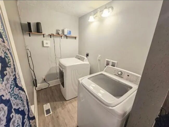 Photo - 606 W Main St