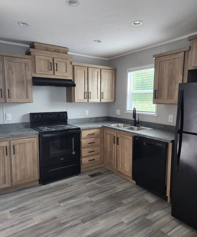 Building Photo - 35 Landrey Dr Rental