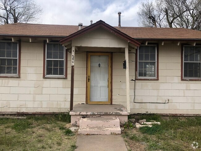 Building Photo - 204 SW 34th Ave Rental