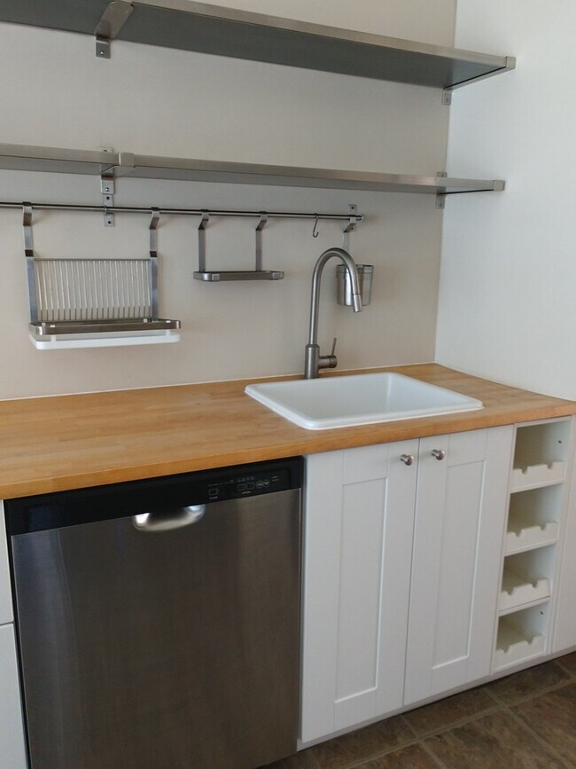 Photo - Ciri600 (Duplex) *** Unit 1333