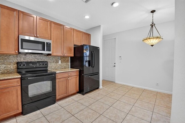 Photo - 16097 Poppy Seed Cir