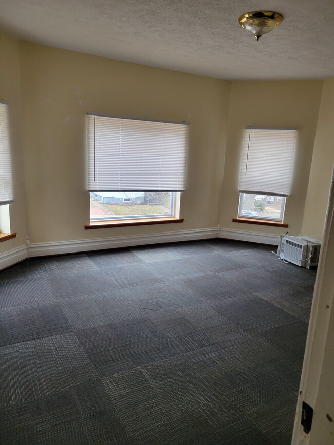 410 Maple St Apartments Unit 410 up Marietta, OH