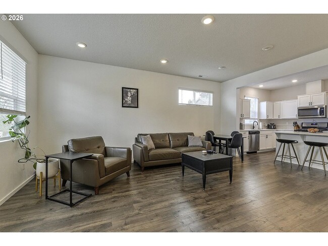 Photo - 898 N 18th Ave