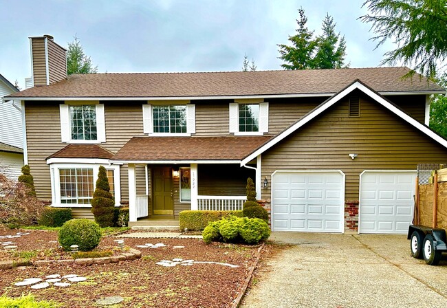 4bd/2.5ba Renton Home - 4bd/2.5ba Renton Home