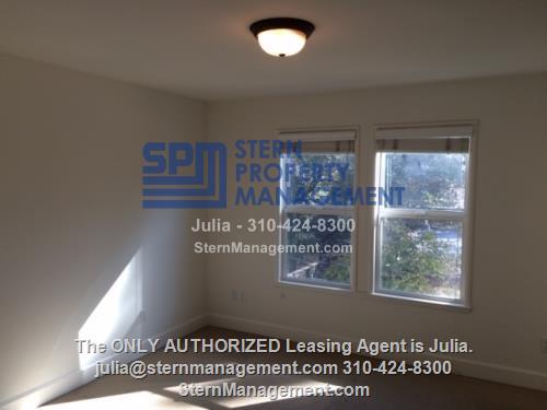 Photo - 2640 Beachwood Dr.