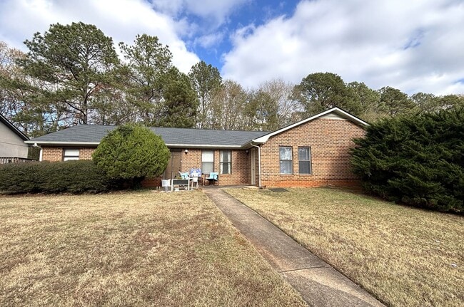 Building Photo - EAST PACES DR - 250/252 Unit 250