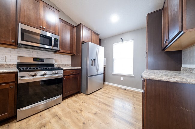 Photo - 15141 Emory Cir