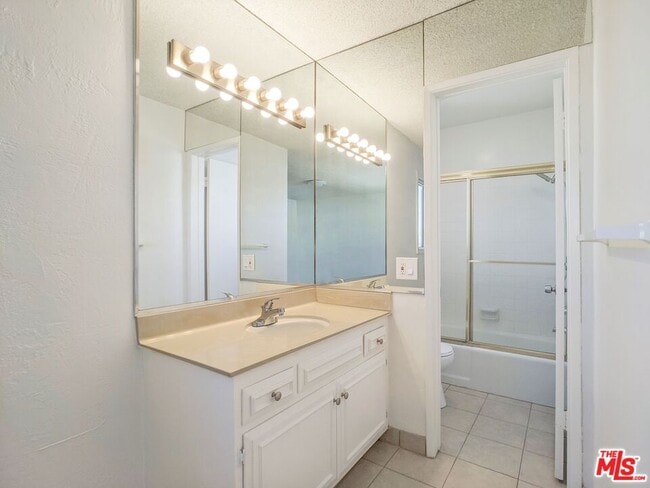 Photo - 1538 11th St Unit 3