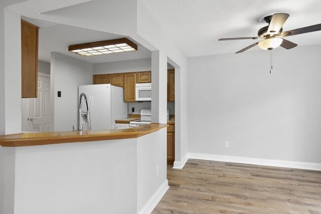 Photo - 2258 N Tollgate Cir