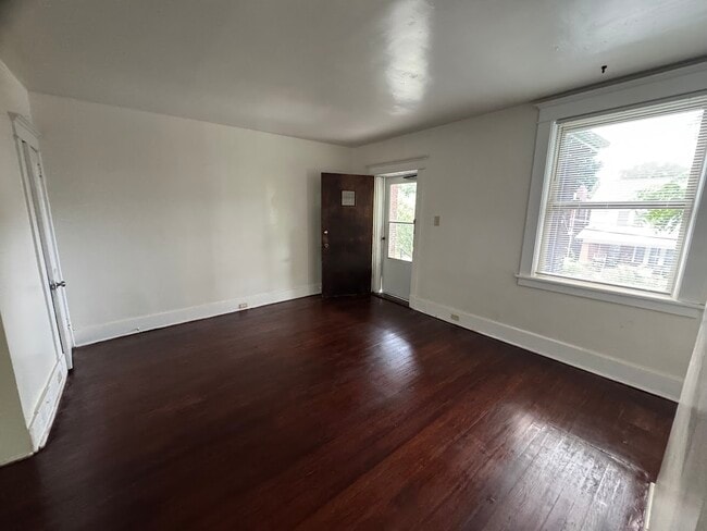 Photo - 2309 Eldridge St Unit 2
