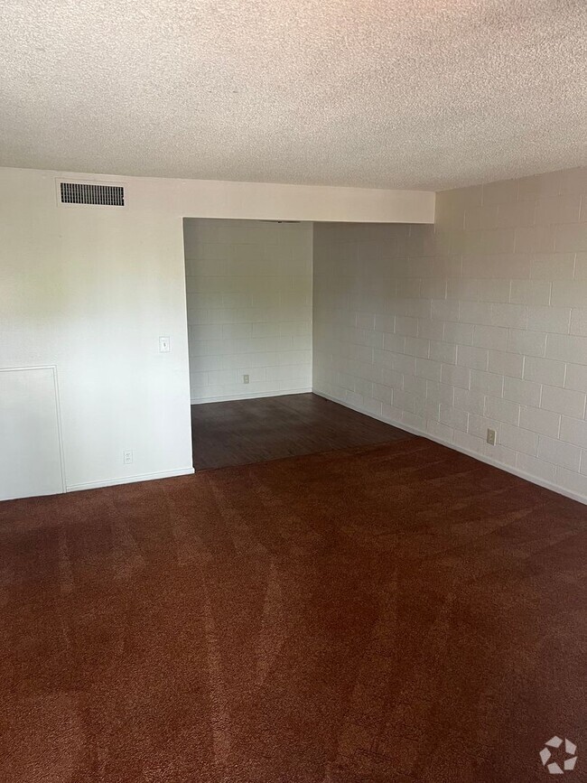 Building Photo - 1 Bedroom 1 Bath In Central Las Vegas Unit 26 Rental