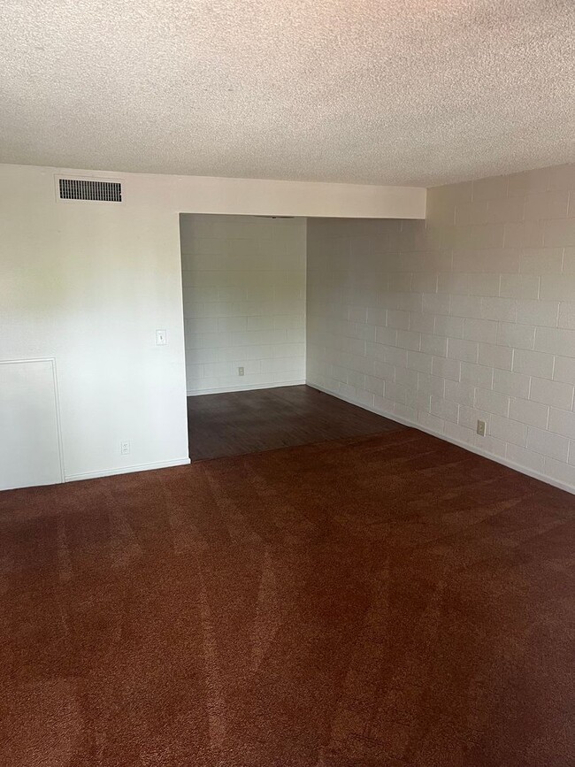 1 Bedroom 1 Bath In Central Las Vegas - 1 Bedroom 1 Bath In Central Las Vegas Condo Unit 26