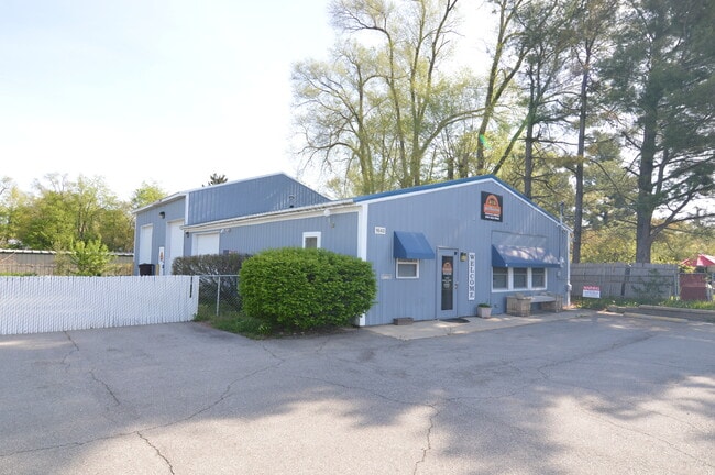 Building Photo - 1640 E Bristol St