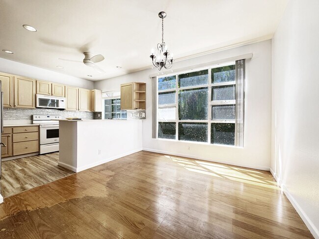 1340C Moanalualani Place, #4C