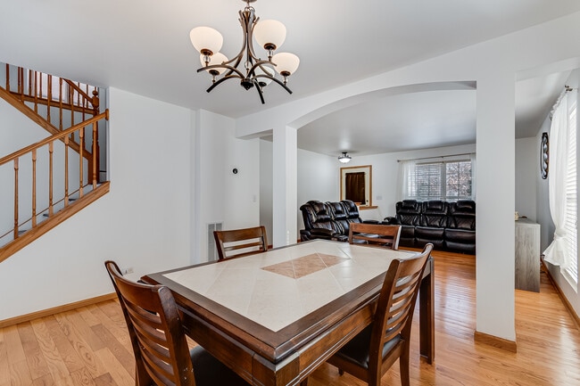 Photo - 1544 Suncrest Ln