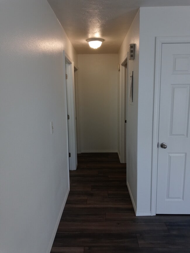 hall way - 1712 E Cataldo Ave