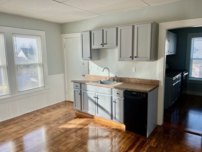 Photo - 88 Weston St Unit 2