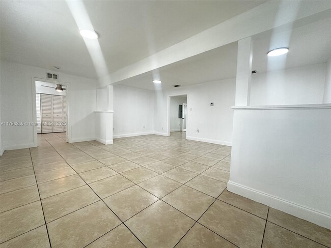 Photo - 2811 NW 88th St Unit 1