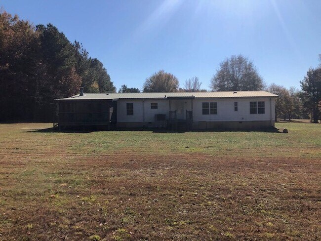 Photo - 4 Bedroom 3 Bath Double Wide Mobile Home