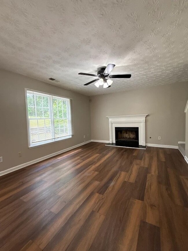 Photo - Beautiful 4 Bedroom Lithonia Home!