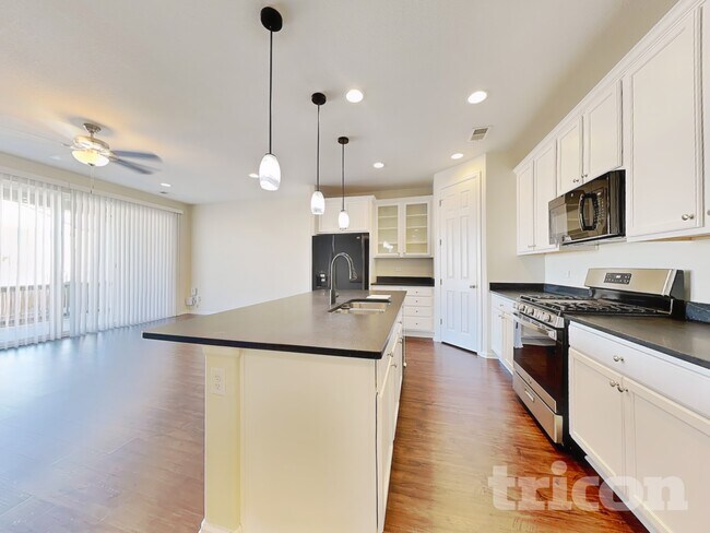 Photo - 4363 E 96th Way