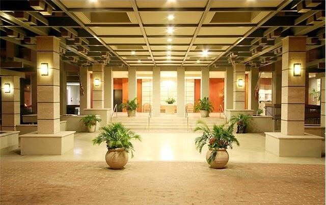 Building Photo - 800 W 1st St Unit 702