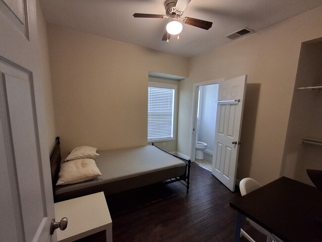 Building Photo - 1248 W 37th Dr Rental