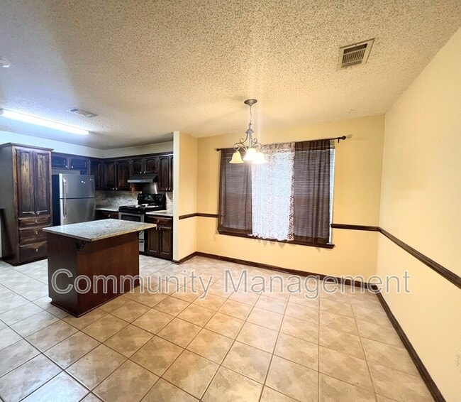 Photo - 9868 Kinglet Dr