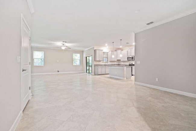 Photo - 1650 Roseville St