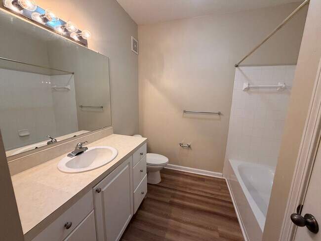 Photo - 2/2 Oakleaf Townhome! Amenities! Garage Parking!