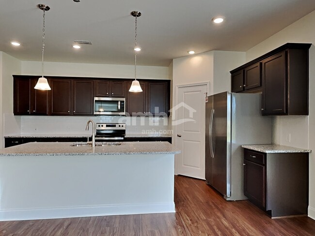 Photo - 109 Twin River Dr
