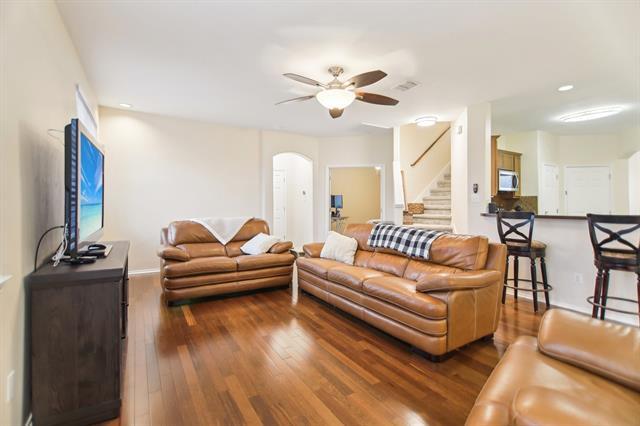 Photo - 208 Wenrick Dr