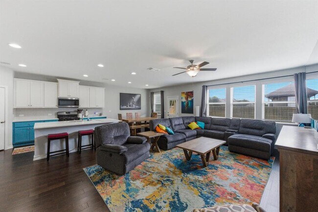 Photo - 2009 Los Olivios Wy