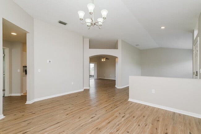 Photo - 1406 Storington Ave