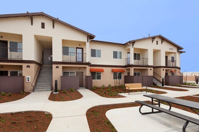 Villa del Sol Senior Apartments