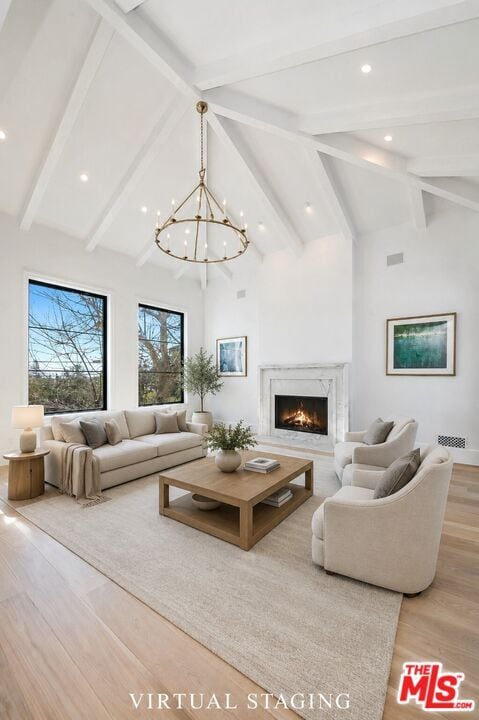 1348 Marinette Rd