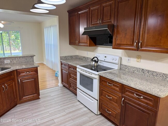 Photo - 1178 White Oak Cir