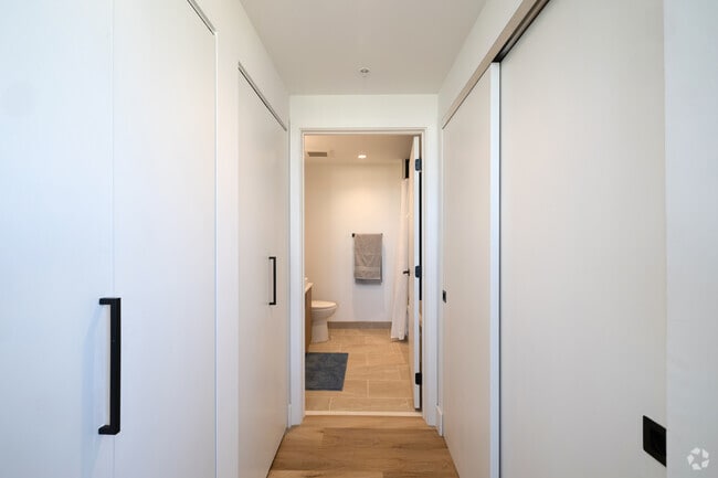 Studio - 400SF - Closets