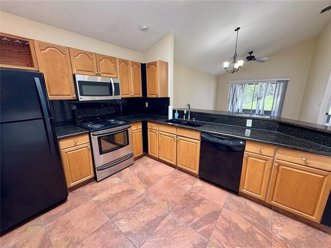 Photo - 4007 39th St W
