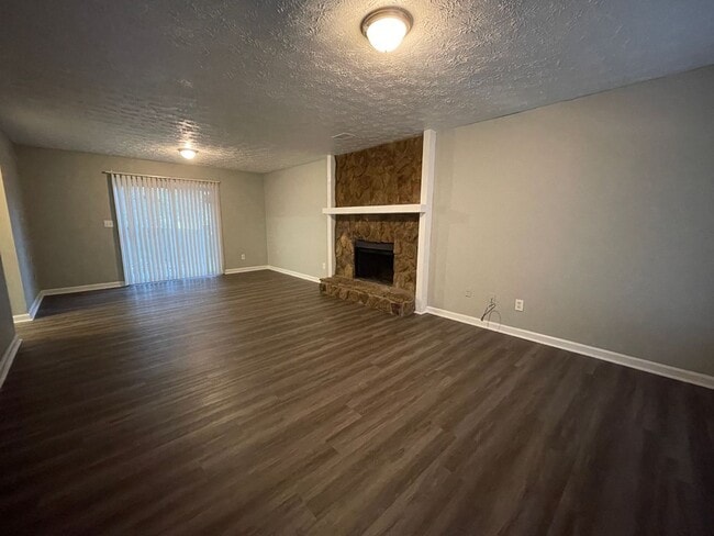 Photo - 3 Bedroom/2 Bathroom Home